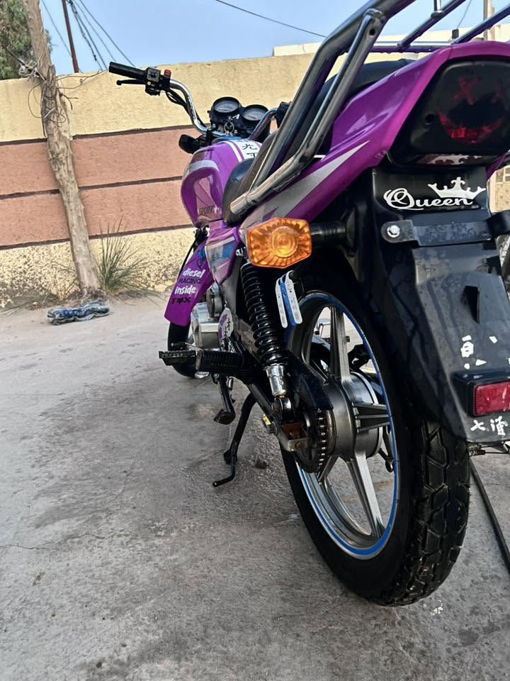 السلام عليكم
البنفسجي للبيع💜🍇 

الموديل: 23 

اوراق اصولي 

كفاله عامه من التاير للتاير 

العنوان: كربلاء شارع الحولي ابو مهدي المهندس 

السعر: 1750 وبيها مجال

للاستفسار 
واتساب فقط:***********
