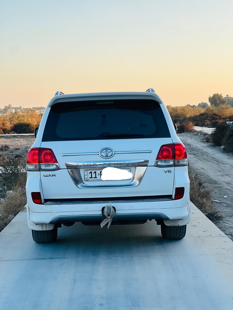 سلام عليكم ! السعر 278 وبيه مجال 
كفاله عامه سياره 
لاندكروز 2009 رقم بغداد جديد وهزه جديده ب اسمي 
كير محرك مامفتوح ع شركه 

فول مواصفات 1/1 
بصمه
فتحه سقف 
شاشه جبيره 
تحكمات ستيرن 
تشغيل عن بعد 
دفدي بلا سقف 
7 راكب 
3قطع تبريد 
تخم تاير جديد
تبريد ثلج 
مكاني بابل 
للتواصل ‭٠٧٧٥ ٩٢٥ ٩٦٥٨‬
