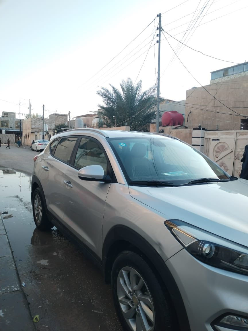 بسم الله الرحمن الرحيم

والصلاة على محمد واله وصحبة وسلم 

للبيع توسان ٢٠١٨ خليجي 
 وضعيات قيادة عدد ٣ ( ايكو  سبورت  كمفروت) لايت الامامي وخلفي LED حساسات امامية وخلفية ثلاجة بجكمجة تحكمات استيرن

ملاحظة السيارة مكفول من حادث فقط صبغ  اثر شخوط بدون معجون  وكير ومحرك بوضع شركة  

السعر ١٣٦$

مكان السيارة / النجف 
للتواصل / ***********
