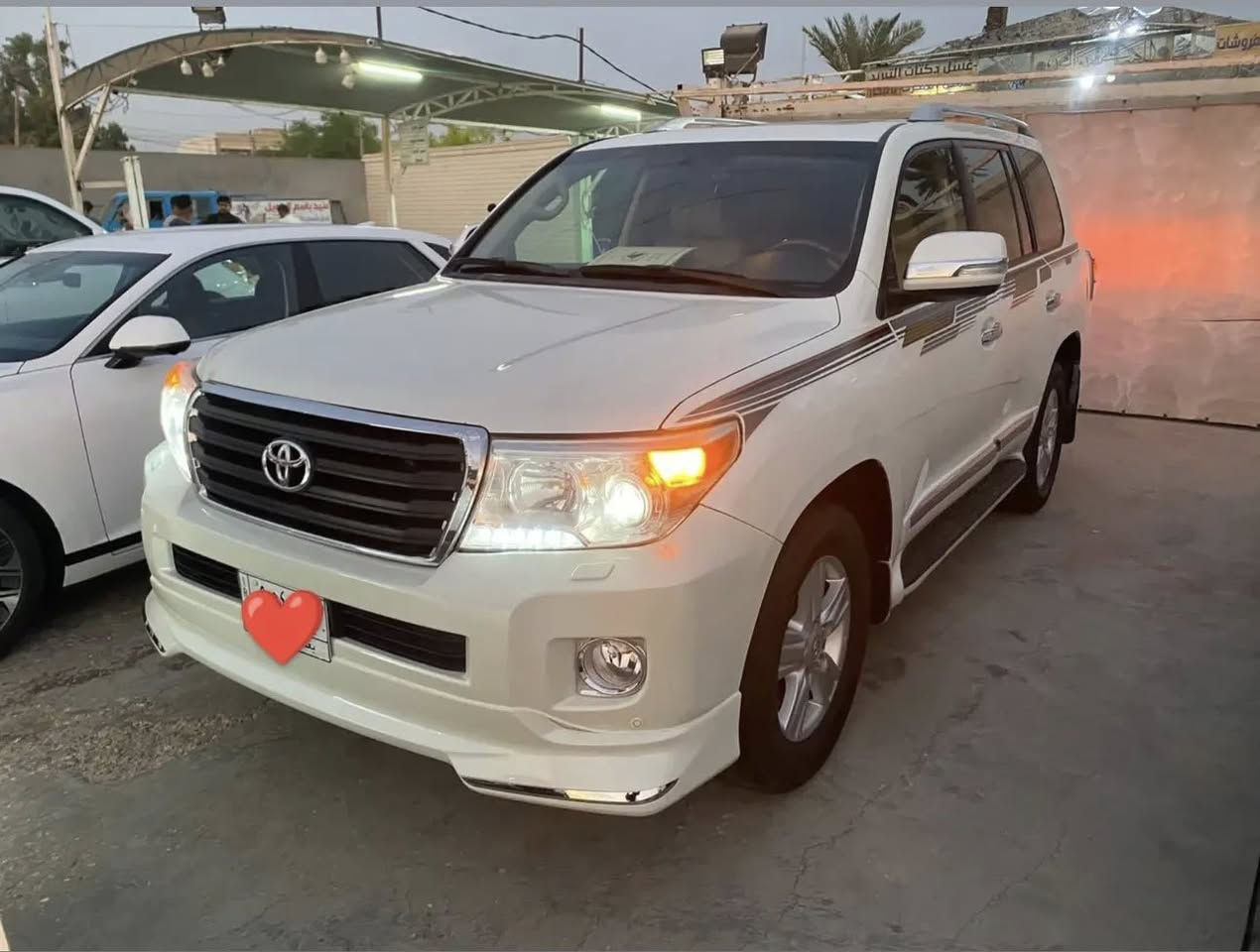 للبيع لانكدروز 2014 ساز كفاله عدا الموجود بالسونار السياره جاهزه من كلشي كير مكينه حداده السياره نظيفه واستخدام شخصي *********** مكاني الديوانيه 370$ وبيها مجال
