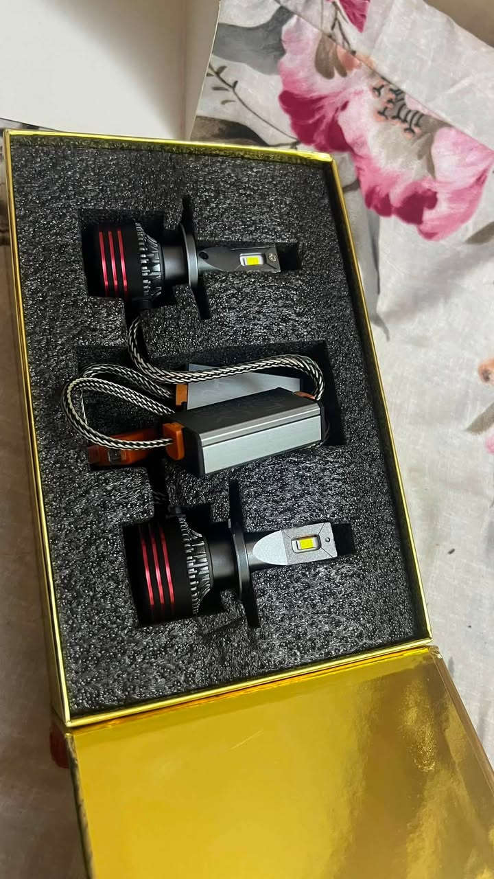 زنون H7 
15 الف متوفر توصيل 

***********
