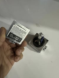 D1S • ٨٠٠٠ كلفن • أبيض مزرق