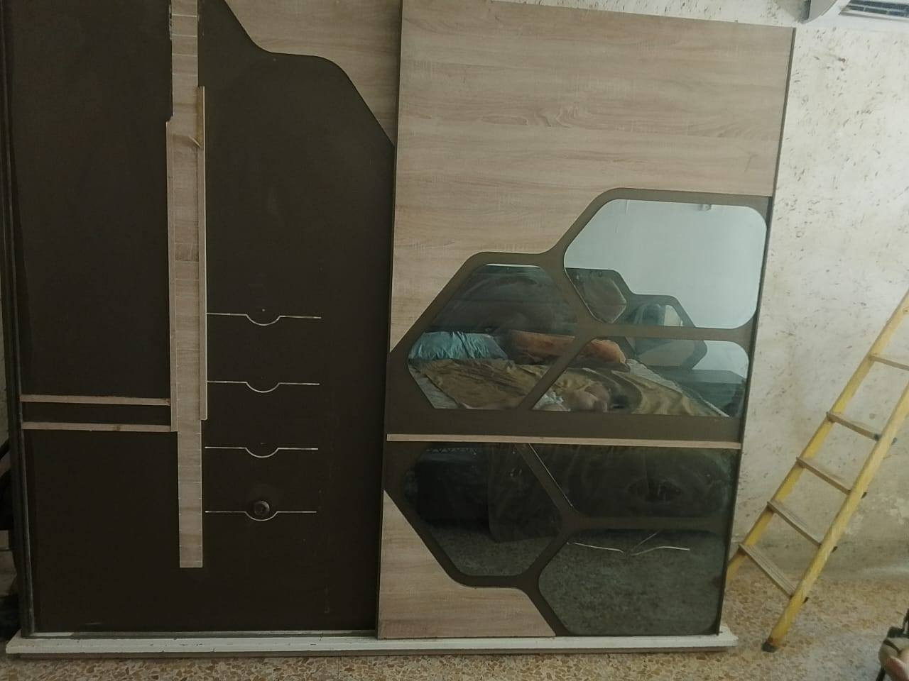 فتح وشد جميع انواع غرف النوم وتصليح الغرف التركية وتبديل سجة باب السلايت وتبديل الجروخ
