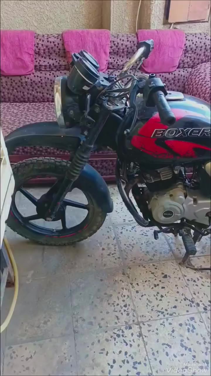 بوكسر موديل ٢٠٠٠ بدون اوراق اكفلها عشائر وقانونيا مكان بغداد سعر ٦٠٠ ***********
