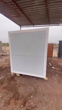 كرفان للبيع طول 3 متر و 11 سم ارتفاع 2 متر السعر 600 الف للتواصل 07849...