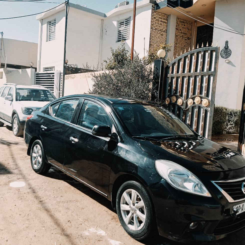 للبيع او المراوس ***********
سلام عليكم نيسان ڤيرسا 2012 رقم كربلاء الجديد راعيه يمي بل كوفه تحويل ثاني يوم هزه جديده سنويه جديده 
سياره محرك جديد ما مفتوح تخم تاير كهربائيات سياره حلوه وكاعده 
ماشيه ١٦٦ حداديتها ٦٠٪  حادثه من امريكا جاملغ بدون داخل شرط
وبيه صبغات بل عراق اثر جراد ودحجات
شواصيها مكفولات لغود تكم قماره حوض كله مكفول وعل فحص 
سعرها ٧٥ وبيه مجال 
سياره مواصفاته SV تحكم ستيرن/ اربعة جام كهرباء/ اوتماتيك/ ويل كب / مري كهربائية  / يدات نيكل / شباج نيكل 
تحياتي للجميع ❤️ النجف, العراق
