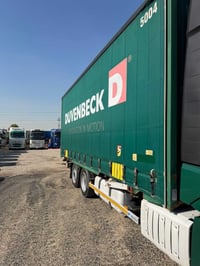 اخوان بدي سحال وحش للبيع طول.  7.80 ارتفاع.  2.70 م/07890784359