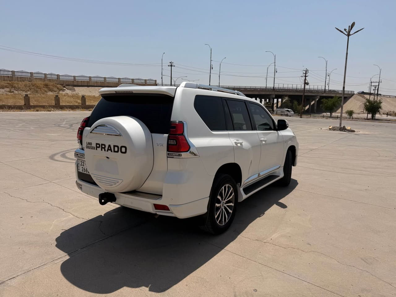 برادو 2022
Vx باب اول
دبل تانكي
شركة جيهان
بيه pdr بجاملغ سكن بكد اصبع
و pdr بباب سكن مامبين
ماشي 61 الف كيلو متر حقيقي
سعر 475 بي مجال 
سنويه باسمي
مكان سياره كركوك
رقم *********** كركوك, العراق

