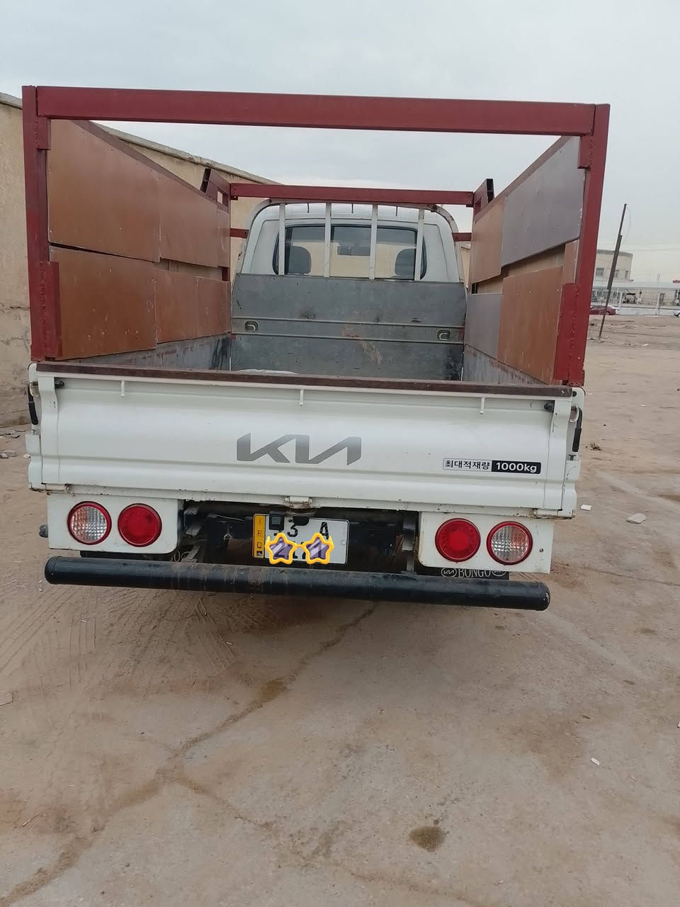 سلام عليكم بنكو للبيع رقم13 عمارالسعر 90وبيها مجال مكان لسيارالبصرة وي استفسار ***********
