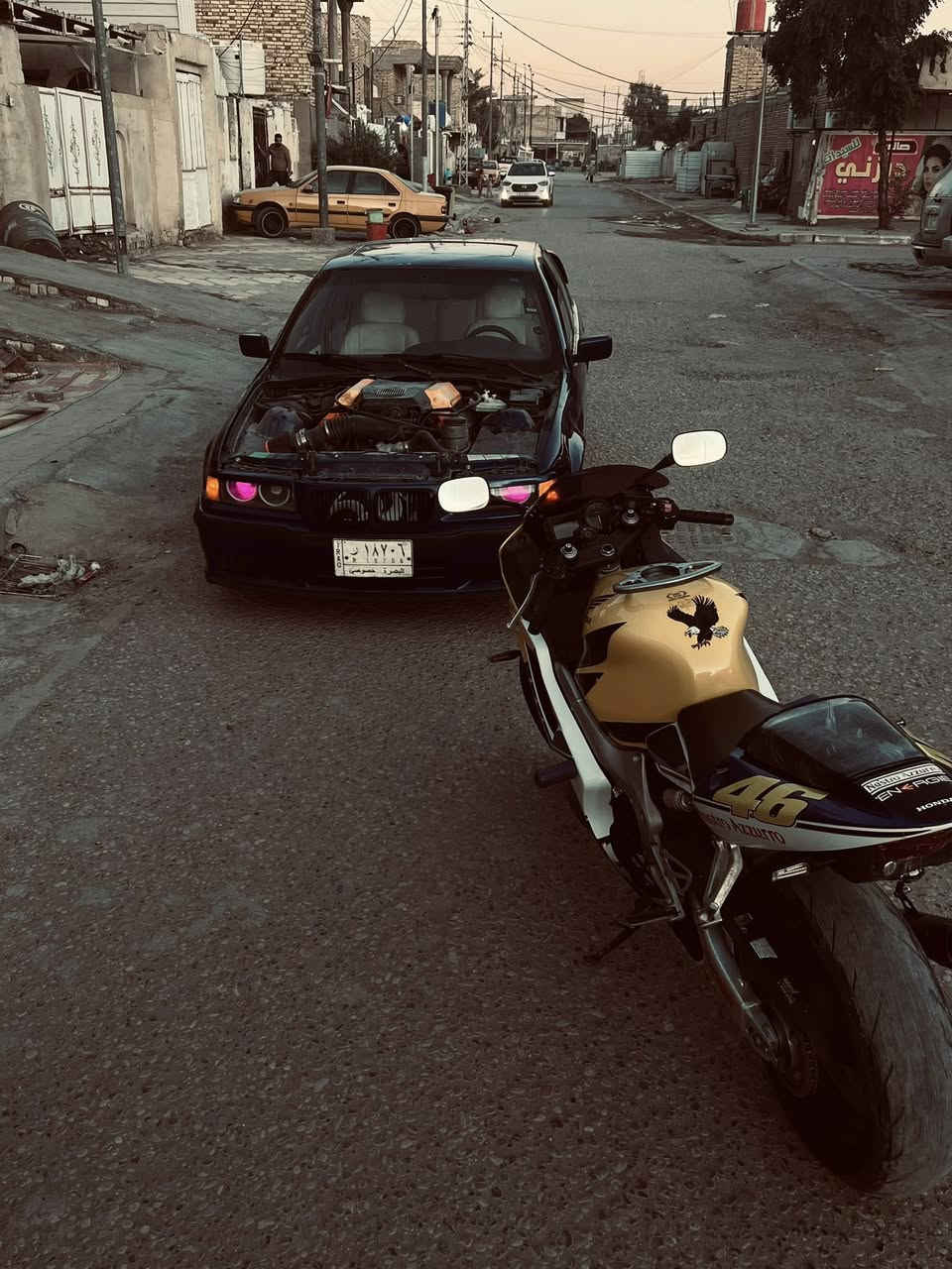 سلام عليكم بي ام F36للبي
مكينه 40
سياره حلوة ونظيفه 
كير مكينه خير من الله جدد
سياره فتحه 
كيرهة نمر رياضي 
تخم تاير
تخم ويل 
كهربائيات شغاله 
تبريد شغال 
سياره معروفه 
نقصهة حداديه فقط 
سياره ما تذب عليهة بس حداديه 
راعيهة موجود يداور 
معروضه ب53وبيهة مجال 
***********
