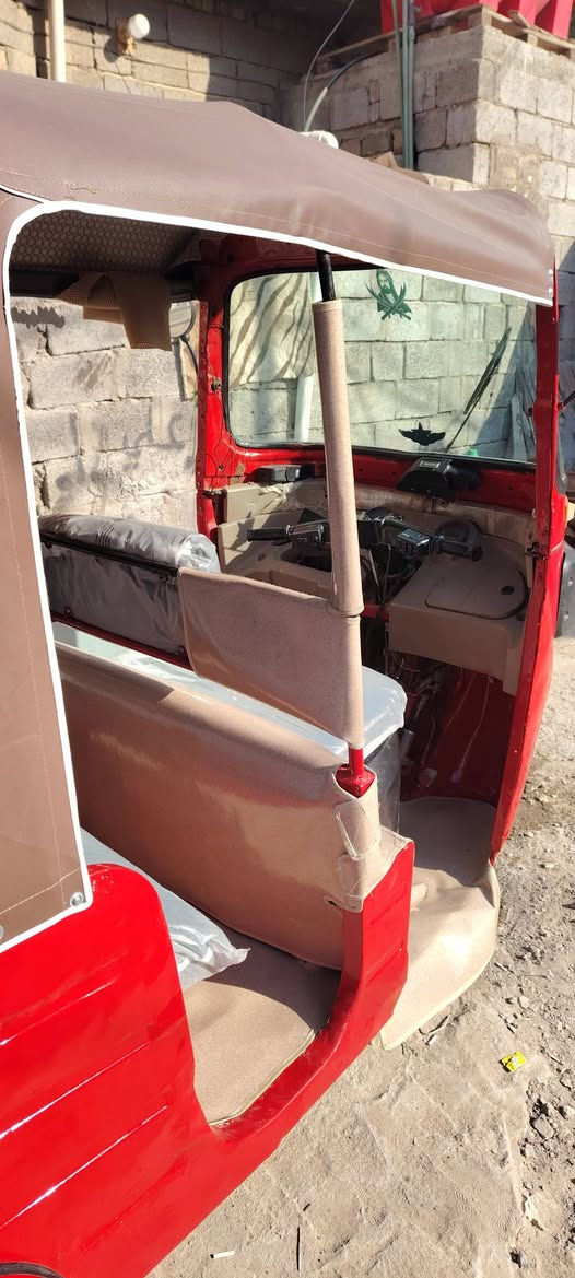 سلام عليكم عيوني تكتك مديل 17 ع 18 تكتك خير من الله تخم تاير كبات سفريات جدد دوشمه جديده مكينه مال 20 تكتك معمره دوس مصبوغه جماليه اوراق اوراق المصطفى الكمرنك مدفوع كلشي مدفوع بيهه مكينه لا تنقيص ولا تبخير تاخذهه كبل للشارع
السعر 3ونص وبيهه مجال 
عنواني بغداد البياع قرب تقاطع الدرويش 
رقم الهاتف 
***********
