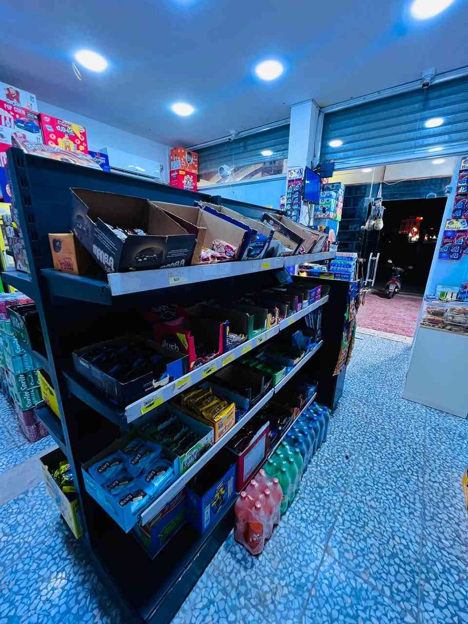 � للبيع: أسواق (ماركت) جاهزة للعمل
📍 الموقع: كربلاء الانتفاضة الاولى على شارع تجاري حيوي بحركة مستمرة.
✅ موقع مميز بين مخبز ومطعم 
يحتوي على 9 براد عمودي و4 مجمدات بطحية ، وميز كاشير ، وسبلت، وكونفيرة حجم كبير 
💰 الدخل اليومي: من 650,000 إلى  700,000 دينار عراقي.

للتواصل خاص او الاتصال 
***********
