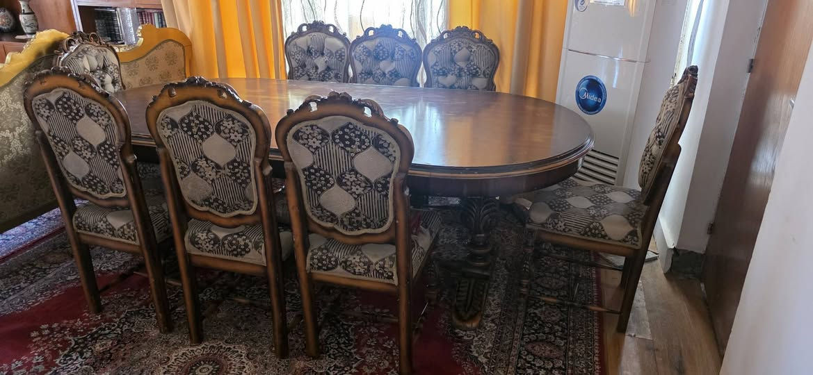 ميز طعام مع الكراسي للبيع بسعر ٤٥٠ الف 
التواصل عالخاص


**إذا كنت صاحب هذا الإعلان وتريد حذفه لأي سبب، رجاءا أرسل رسالة إلى الدعم الفني**