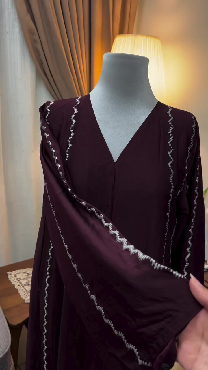 عباية عنابي 
قياس لارج/اكس لارج


**إذا كنت صاحب هذا الإعلان وتريد حذفه لأي سبب، رجاءا أرسل رسالة إلى الدعم الفني**