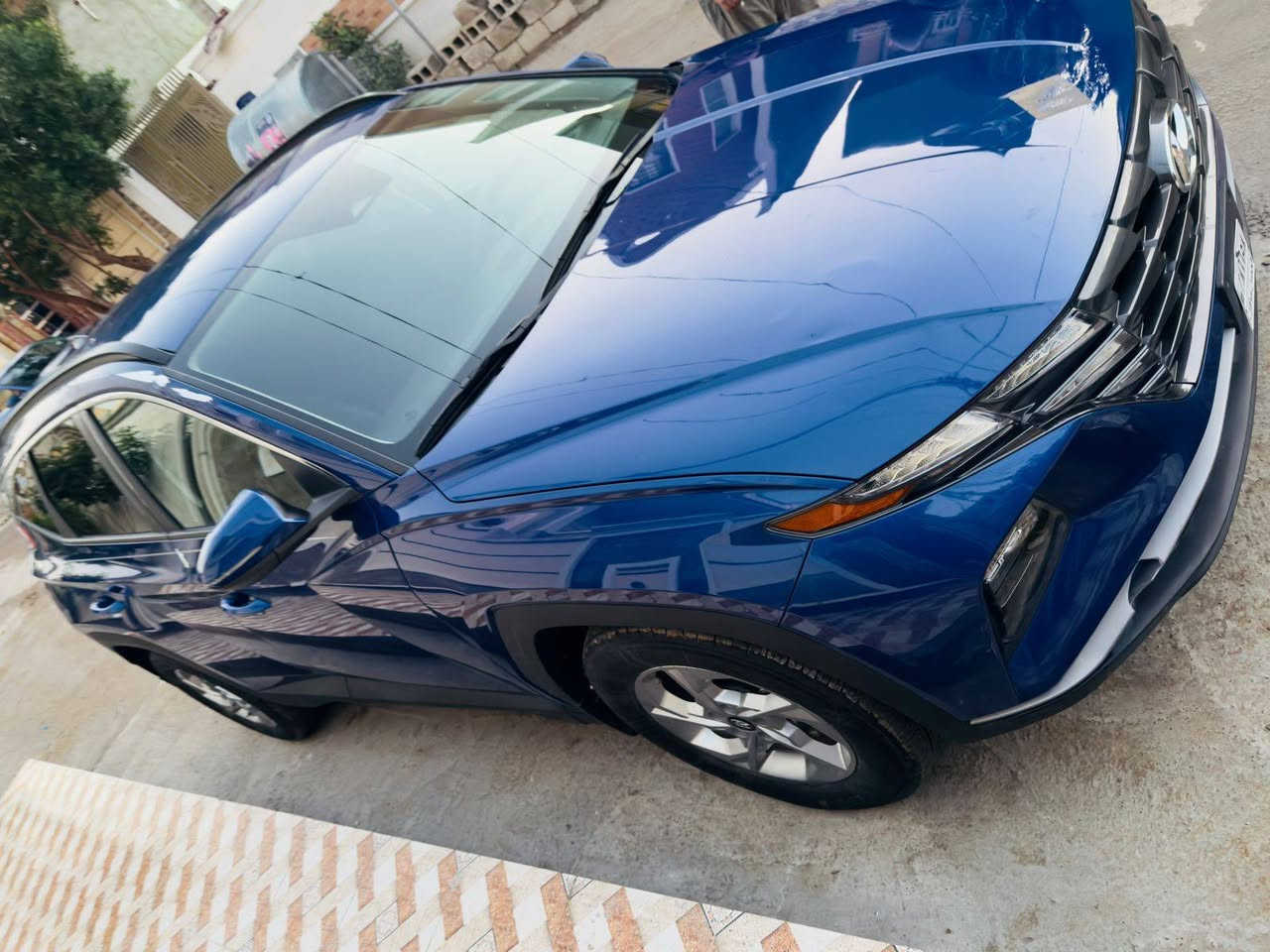 السلام عليكم 👋🏻
للبيع🔥🔥
🚗توسان موديل 2023
رقم بغداد✅
امريكي تقرير مياه امطار
صاحب السيارة مستوردها✅ 
باسم صاحب السيارة تحويل ثاني يوم سنوية لحد 2030🔥
لون ازرق بحري
فول مواصفات عدا الفتحة
بصمة تشغيل
تشغيل عن بعد
بصمة ابواب 
جنطة كهرباء
ثنين جام اوتو
رادارات ٣٦٠ درجة
كامرة امامية خلفية
اوتو هولد
قيادة ذاتية
تحديد مسار
مثبت سرعة
تدفئة بالمقاعد 
حساسات امامية خلفية
توقف تلقائي 
اربع وضعيات قيادة
دفع رباعي
مانع انزلاق
مانع منحدرات
تثبيت سرعة
تدعم كاري بلي
وبعد بيها هواي مواصفات
ماشية ١٩ الف ميل قابل للزيادة

📍عنوان السيارة ديالى بعقوبة

‏‎🔴 لمعرفة السعر ورقم صاحب السيارة /***********
