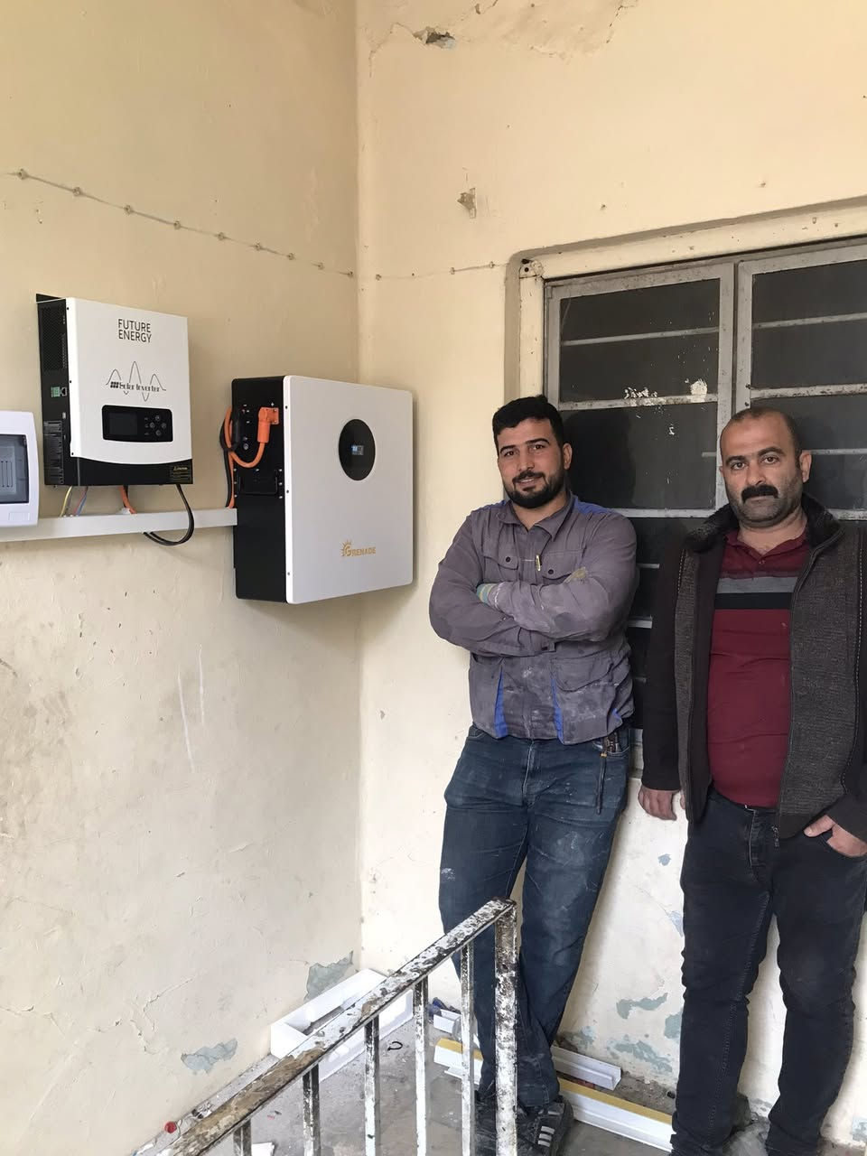 تم بفضل الله تركيب منظومة طاقة شمسية 
للاخ دحام في الموصل حي الگلاوات 
بواقع 6 امبير نهاري وا 5 امبير ليلي 
تضمنت ملحقات هذه المنظومة 
باتري ليثيوم گريت ضمان 5 سنوات 
اللواح جي اي 625 واط ضمان 15 سنه 
انفيرتر ضمان سنه وصيانة لمدة سنه مجانآ 
افضل الاسعار واعلى جودة للاستفسار والطلب العنوان
ناحية القيارة مقابيل صيانة الكهرباء مجاور معرض خال اجبور 
البيع نقد وتقسيط بدون مقدمه على 18 شهر 
للتواصل والاستفسار 
*********** مهند الشاحوذ 
*********** وسام العيد 
مكتب طاقة المستقبل
