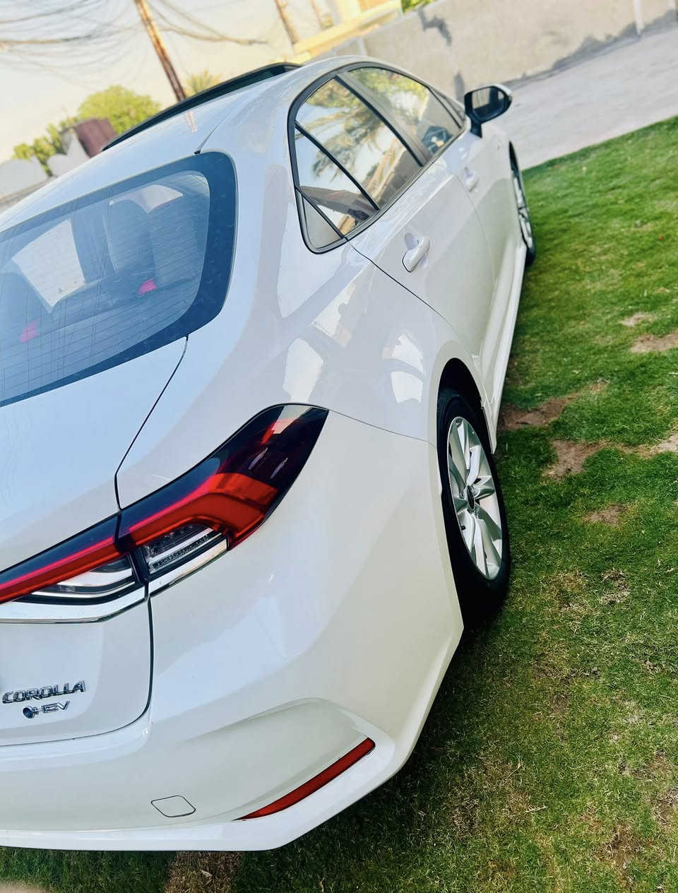 السلام عليكم
تويوتا كورولا هايبرد 2025 شكل الخليجي فول مواصفات
ماشيه22الف
محرك 1800 هايبر
تبريد قطعتين
مواصفات :
بصمه + بصمه ابواب فتحه 
كشنات جلد اسود+مدوشمه جلد احمر 
رادار + تحديد مسار + قيادة ذاتية
هاند بريك كهربائي + لايت زينون درايف مود +
أوتو هولدفل سيستم إيرباك + مانع تصادم + مانع انزلاق وبعد هواي بيها مواصفات 

سياره مكفوله كفاله عامه سونار مرفق في منشور
السياره بسمي رقم بغداد 
مكان بغداد للأستفسار: 

الاتصال ‭0787 616 3781‬
