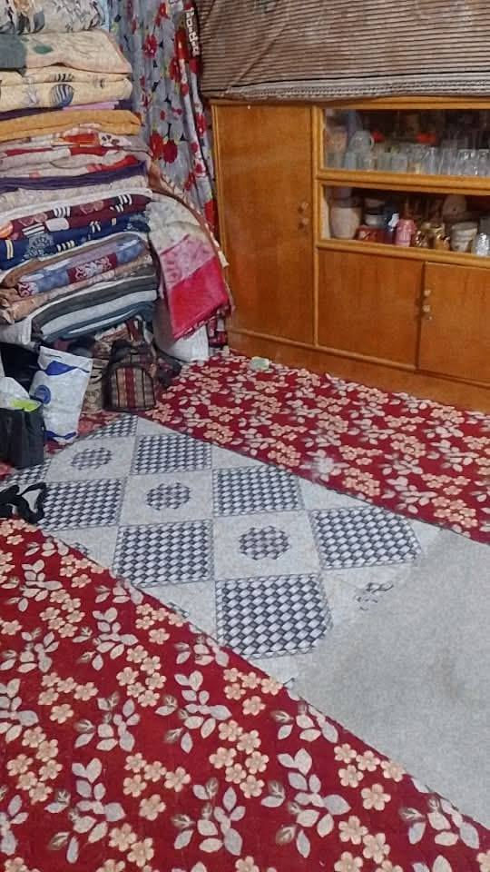 بيع مستعجل ..
مشتمل 110م للبيع أو مراوس بمساحة أكبر ..طابو صرف الواجهة 20x5.5  في أبي غرق حي الجواد(المحيط) تقريباً ثالث بيت عن شارع المحيط بناء طابوق السقف صب السعر 80 مليون وبي مجال يتكون من:-
غرفة نوم ، مطبخ ، صالة ، استقبال ، صحيات..
للاستفسار الاتصال على الارقام التاليه:-
***********
***********..واتس آب
