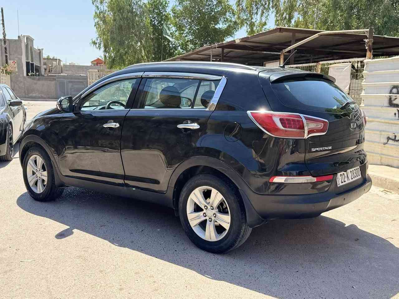 السلام عليكم ورحمة الله 
كيا سبورتج موديل 2011 خليجي
فول مواصفات عدا البصمه
السعر 113$ وبيها مجال
رقم اربيل تريد تحويل وكاله حاضر
السياره جاهزه للاخير 
كير مكينه تبريد خير من الله
ملاحضه بيها 3 قطع صبغ
البنيد والجاملغ الايمن والباب الايمن
العنوان /بغداد الامين الثانيه
الاتصال واتساب او مباشر

***********
