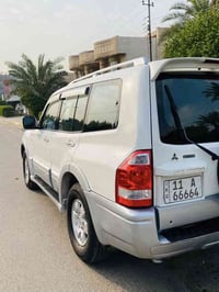 باجيرو 2007 خليجي للبيع مكفوله من الصبغ عدا خشم الجاملغ الأمامي والدعا...