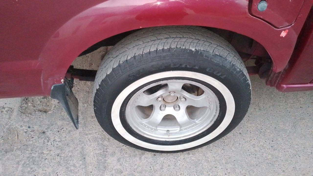 پیکاب ٢٠٠٦ مەکینە بەخ ڕەقەم سلێمانی
سەنەوی بەسەر چوە

هەرزەی تازە بۆکراوە

توند و تۆڵە

قفڵ مەرکەزی

جام کارەبای

کوشن و گاعی لۆک

چوار تایەوو ویلی لۆک

دەعم و لێدراوی نیە بەڵام کامل بۆیاغ کراوە بۆجوانی

نرخ ٣٧گەڵا کەمێ مەجال

تکایە نامە مەنێرن پەیوەندی بکەن بەوو ژمارەیەوە👇

***********

شوێن ڕانیە
