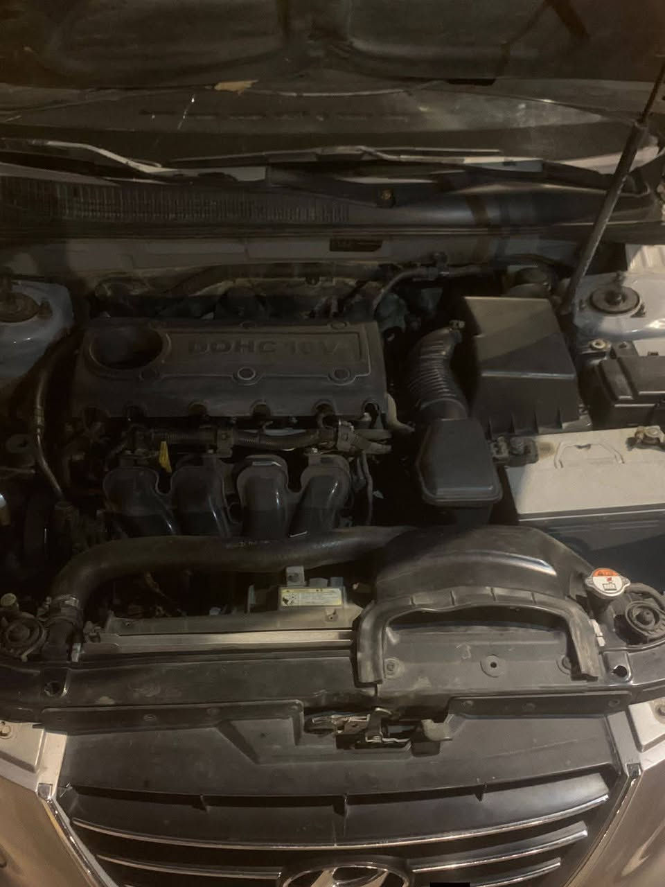 السلام عليكم للبيع هونداي سوناتا موديل2009لمتد وارد خليجي فول مواصفات واحد على واحد حجم المحرك2400دوش مواصفات السياره
فتحه تحكمات ستيرن جهتين شاشه بلاد داخل بيجي مطعم صاج بلاد كشنات5تجاوي تتفئه بالكشنات علما ان السياره جديده وجاهزه من اي نقص السعر (٩٥)عنوان السياره كربلاء المقدسه 
علما ان السياره بيه صبغ  حزام والقماره اثر جراد
ضررها قبق الجنطه
للتواصل على الرقم ***********
