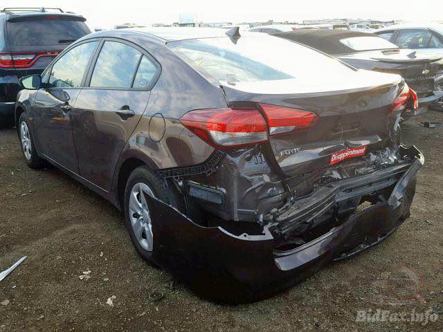 سلام للبيع كيا فورتي موديل 2018
واردامريكي صور الحادث بل منشور
بدون ايرباك سياره جاهزا من كلشي
مكينه و كير و صدر تبريد خيرمن الله
شاشه كبيره 
كامر دواره
بسمي
سعر 122وبي مجال 
*********** بغداد, العراق
