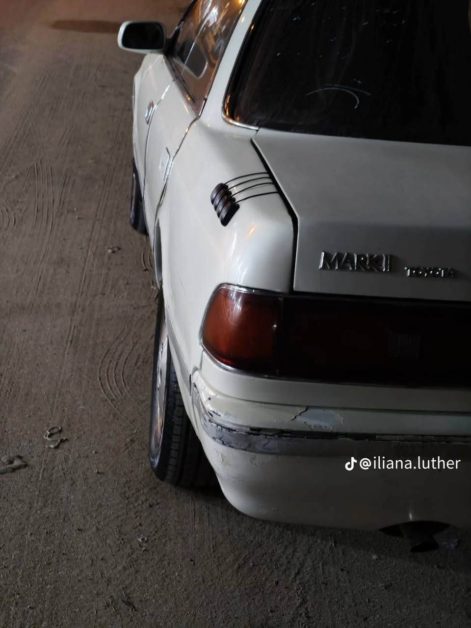 السلام عليكم مارك عضم موديل 92 سياره مكفوله كصه ونقل جثه وصوليت والعيب الشرعي سياره حداديه تبريد ثلج مكينه وكير جدد سياره نضيفه مكاني كوفه السعر 48 وبيه مجال قليل ***********
