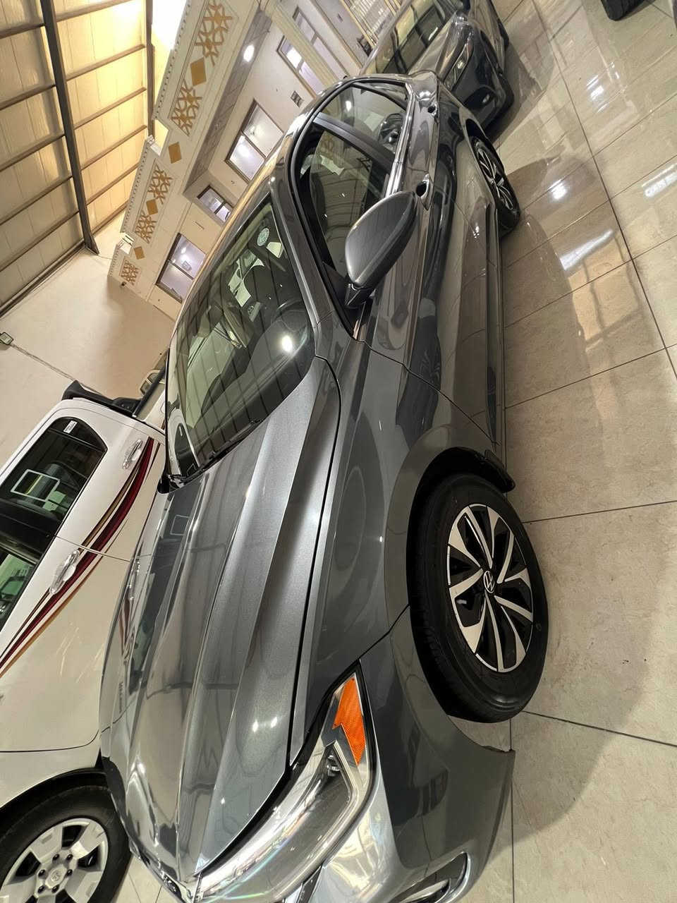 Jetta 2023 S ثلاثه قطعه صبوغ بدون شانسي ايرباگ ستيرن تك سياره جاهزه سعر $  143
0750 7389095
