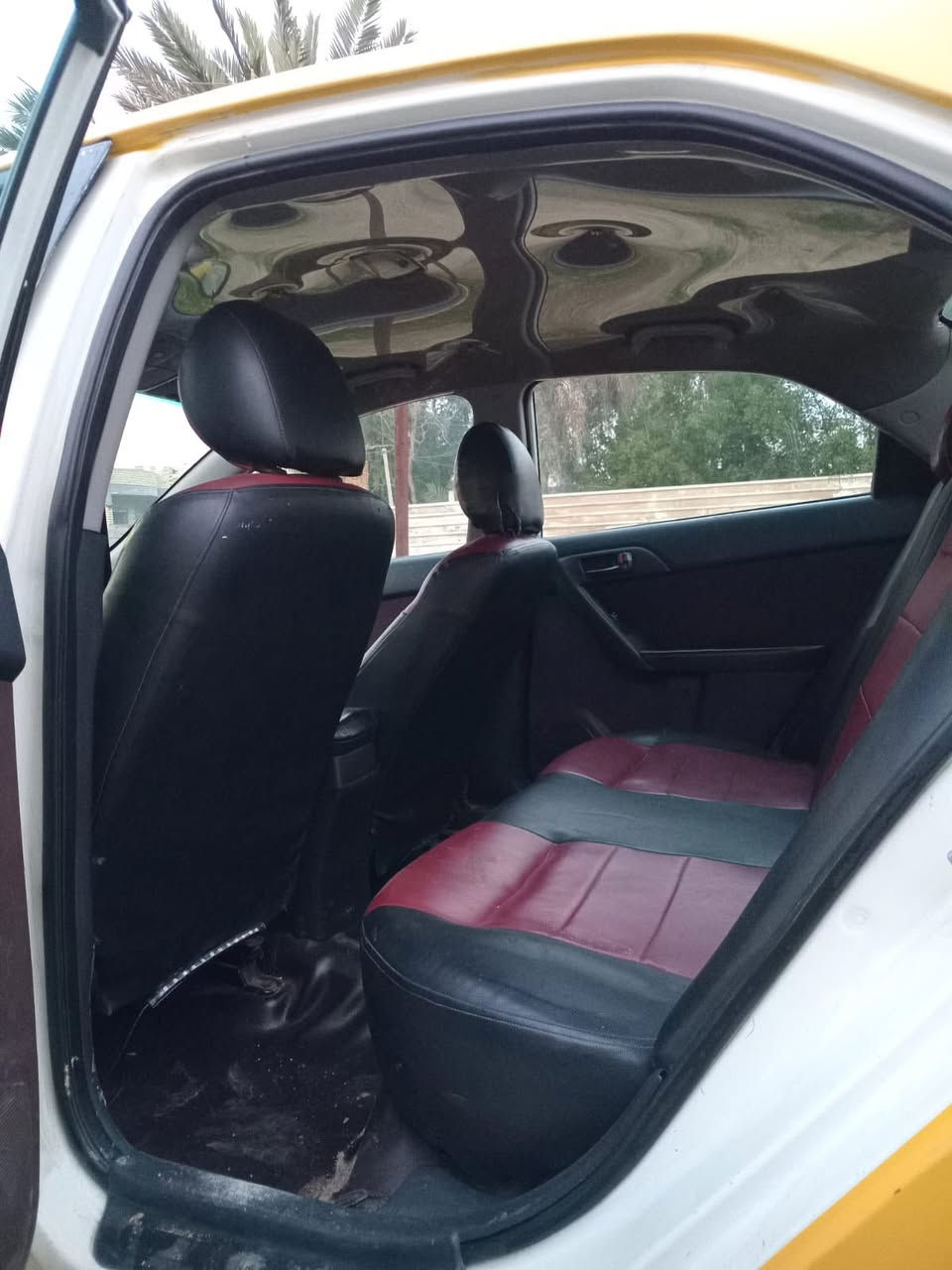 أسلام عليكم حبايب فورتي مديل 2011وارد أمريكي مكينه دوش الحادث بجم مكينه كايمه باقي التفصيل اتصل علا راعيه وهوه يفهمك السعر 38وبيها مجال  راعي السياره متوفي***********
