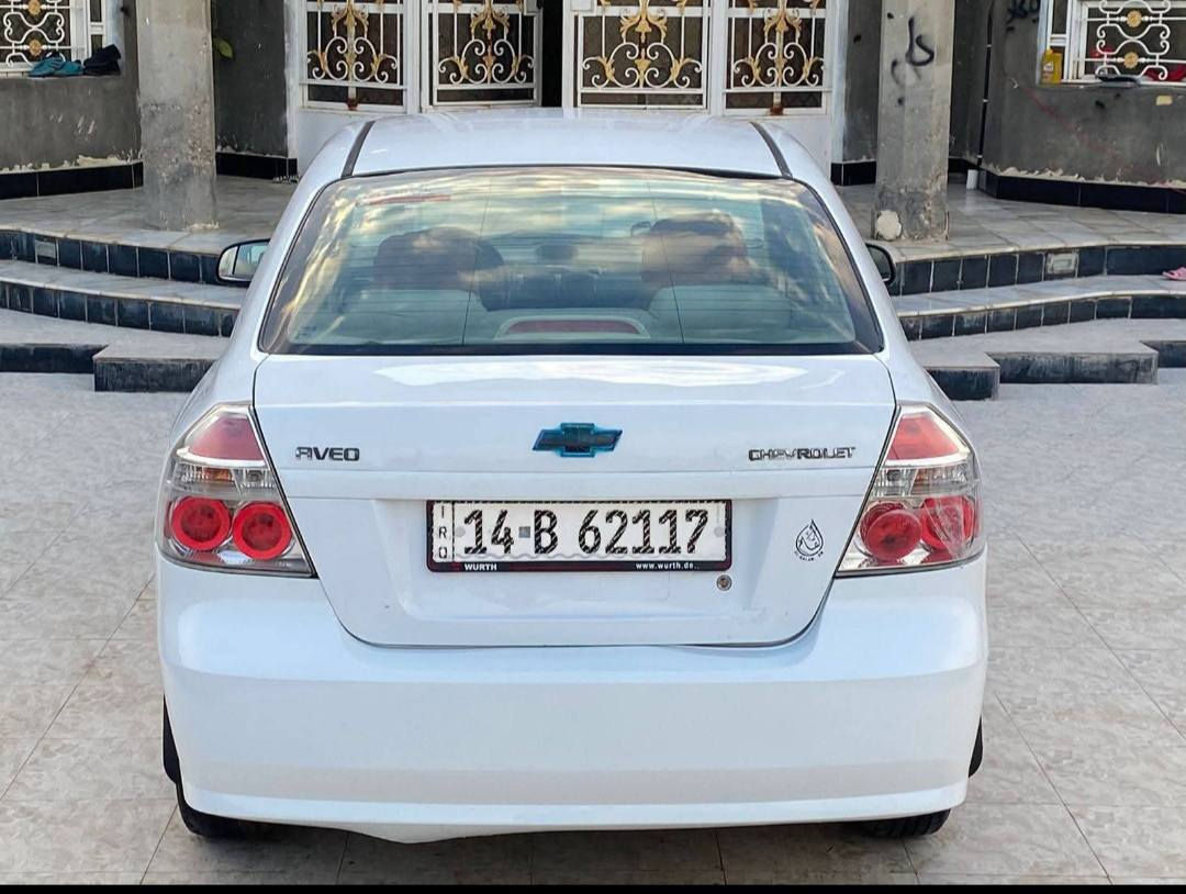 افيو 2011
رقم انكليزي باسمي شخصياً هزة جديدة 
كير مكينة حدادية تخم تاير كفالة 
مكينة مفتوح
تبريد شغال 
كير اوتوماتيك 
اربع جام كهربائي 
تحكم مري كهربائي
شاشة 
جاهزة السيارة من كلشي 
الظرر
1- بيها صبغ أقل الشبر في نهاية الجاملغ الخلفي الايسر 
2- وصبغ قليل كلش في الداير الخلفي الايمن 
السعر 75وبيها مجال 
النجف شارع المدينة 
***********
