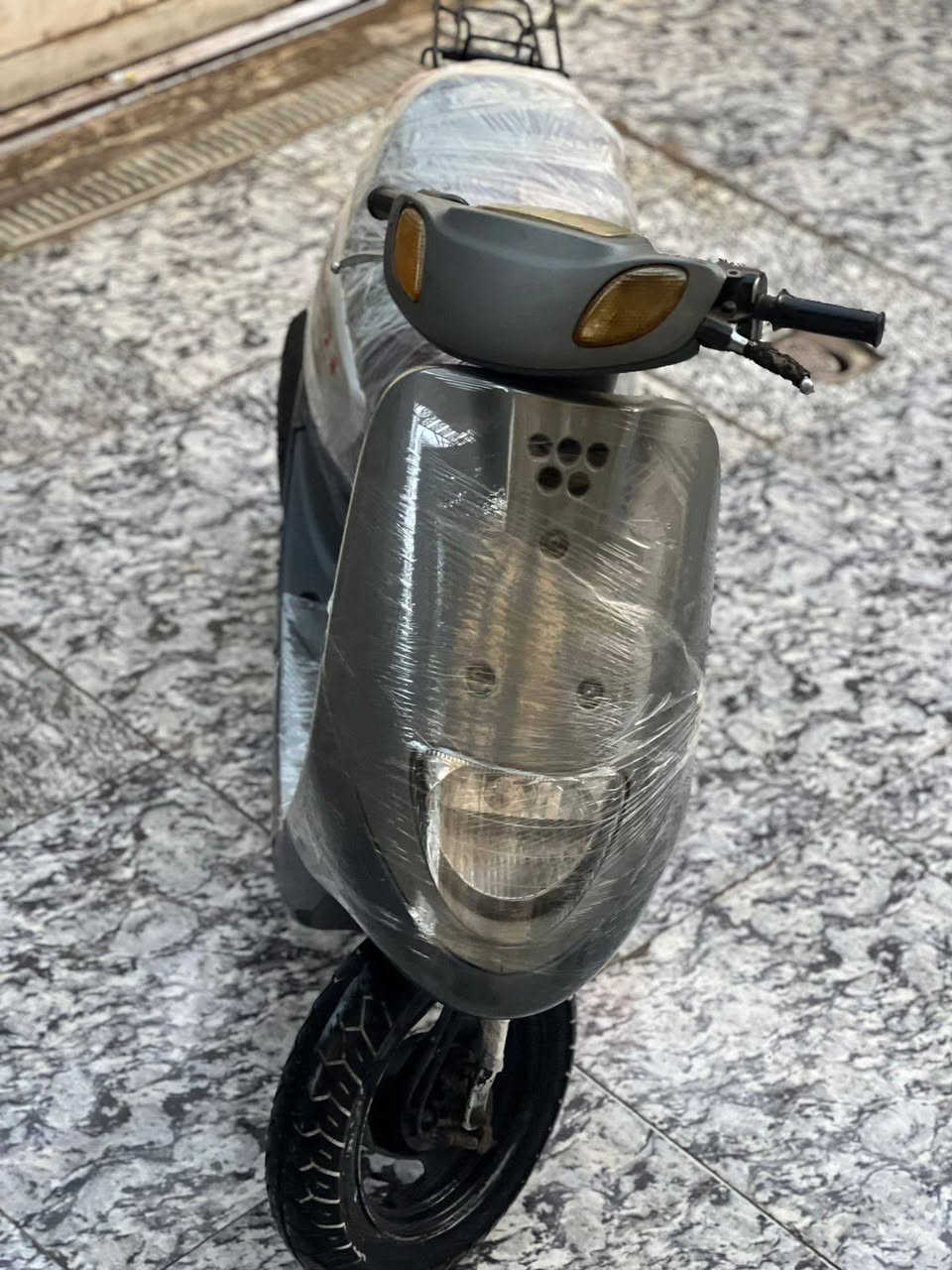 السلام عليكم شباب 5زروف الدراجه حلوه وجاهزه نقصهه بس باتري مجفته مره وحده بس مكينه حلوه مرتبه السعر 225وبيهه مجال بصيط ***********
