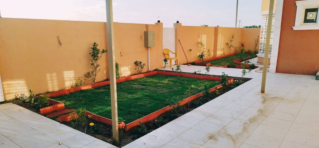 تريد حديقتك هيج تصير تواصل ويانه واحنا نجيك وتدلل باي مكان بالديوانية
ترتيب الحدائق المنزلية تصميم ديكور زراعة تقليم تسميد مستعدون لجميع الاعمال للتواصل المراسلة على الصفحة او الاتصال على الرقم ***********
