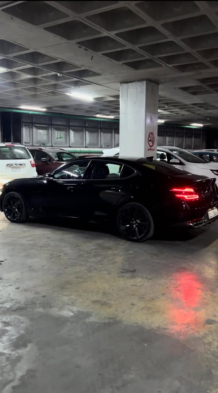 سلام عليكم (g70 3,3T) 2023 بلاك ادشن سته سلندر ماشية 18 الف ميل للبيع
السيارة  قطعه وحده الضرر فقط جاملغ خلفي
السيارة نظيفة حيل بدون ايرباك ايرباكات سليمة 
🔹سته سلندر تون تيربو
🔹 بلاك ادشن 
🔹دفع رباعي AWD
🔹كشنات تدفئة تبريد
🔹 بنوراما 
🔹الداخل سبورت حزام احمر 
🔹وضعيات قيادة كلها موجوده لحد sport+
🔹كشنات كهرباء و وضعيتن للخزن 
🔹 شحن لاسلكي 
🔹ترحيب مري
🔹و بيها تعديل شوت رياضية من BMS سعرهن بلموقع 400$ لون ازرق صاروخ السيارة ما شاء الله

🔹السعر283$ مكان السيارة بغداد شارع فلسطين ***********
