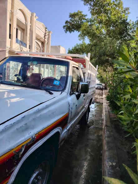 السلام عليكم. 
- بيكم تيوتا مديل1988 
- الرقم انكليزي السياره بأسمي تحويل مباشر
- نظافة السياره حلوه كدامكم 
المكان: بغداد 
السعر: 30ورقه
رقم الهاتف:***********
