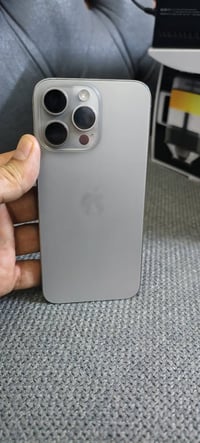 ايفون 15 برو ماكس • نضيف جدا • بطارية ٩٠