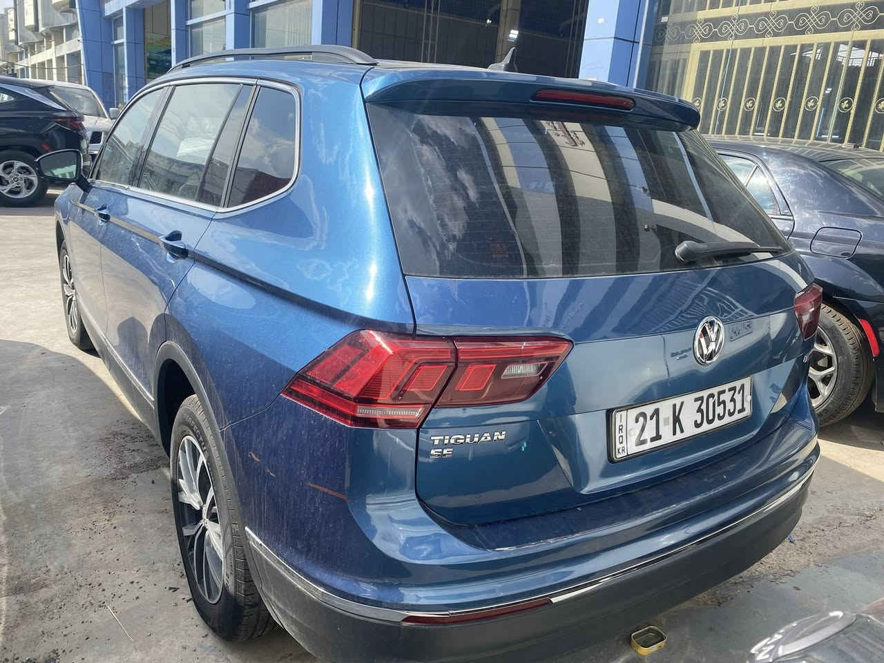 فولكس واكن تيكوان موديل : 2020
اللوان : ازرق ميتالك
ملاحظة السيارة : السياره حادث جاملغ خلفي وباب خلفي عندي سونار ابيعلك عل سونار 
رقم سليمانيه بأسمي
المواصفات : 
فول فول مواصفات 1/1
ابواب بصمة
‏‎بصمة تشغيل 
تشغيل عن بعد : Remote Start‏
‏‎شاشة دشبول ديجيتال
شحن وايرليس ‏‎
كاميرا
هاند بريك بصمة
اوتو هولد :    Auto Hold
اوتو ستارات : Auto Stard 
اوتو ستوب : Auto Stop‎
رادار امامي (تحديد مسار)
‏‎رادار جانبي (نقاط عمياء)
كشنات جلد لون اسود
كشنات كهربائي 
‏‎كشنات هيتر 
تحكم ستيرين
تبريد مركزي
لايتات ليد وعدسة زينون بيلادي
‏‎بكلايتات LED بيلادي
‏‎ويل كروم سبورت
السعر  160 وبيها مجال قليل 
‏‎وبعد هواية مواصفات…
‏‎لاستفسار اكثر الاتصال علی هذا الرقم
☎️ *********** واتساب 
عنوان📍بغداد حي الخضراء
