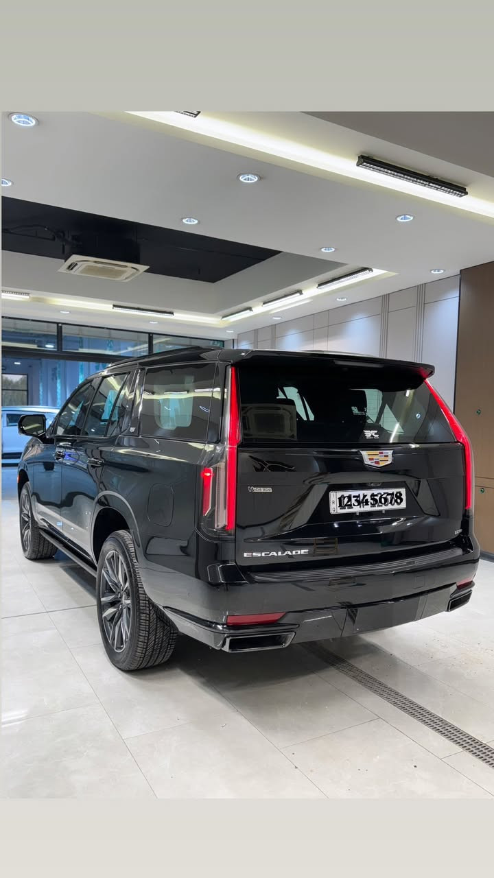 "" كاديلاك 2024 Cadillac Espresso ""
وكاله المنصور داخل الضمان اخت الزيرو 
ماشي 9 فقط مغلفه PPF ضمان رقم بغداد 
اعلى فئه كراسي مساج سماعات 36 فول 
ترهم بيع او مرواس حسب القناعه ....💎

المواصفات اعلى فئه اسبرسو 1/1
جكات 
بانوراما
بيبان شفط 
جنطه شفط 
كراسي مساج 
كامرات عدد 5 
سماعات عدد 36 
هند بريك بصمه 
كراسي تدفئه تبريد
كشنات خلفي vip 
تشغيل عن بعد 
كامرا ناضور ليلي 
رادار حساسات 
نقطه توقف ذاتي 
الى اخر معروفه المواصفات 
-----------------------------------
مكان السياره بغداد كفاله عامه من الشخط 
الرصعه البارد الصبغ الدبل كود كفاااااله بيها 
سونار ايضا جديد الشراي الجناي يتصل 
او واتساب الرقم : ***********
