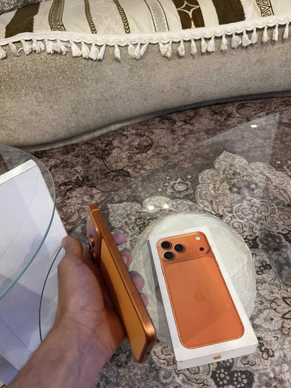 سلام عليكم آيفون 17 برو ماكس السيم كارت ذاكره 256 بطاريه ١٠٠ مستبدله فقط شاشه ٣ خيارت اصليه شاشه القديمه موجوده  السعر مليون 600 بعده بضمان / *********** المكان بغداد بلديات شارع مصرف
