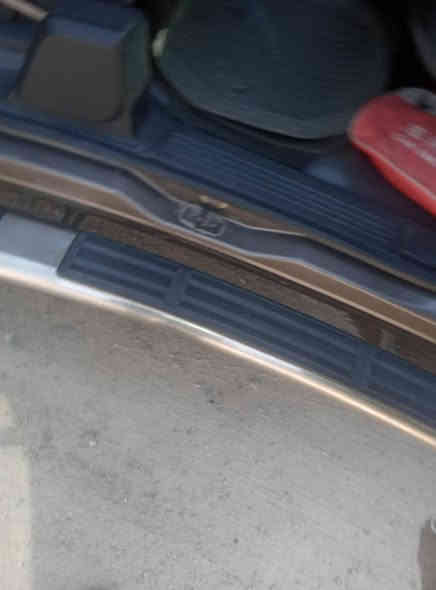 سلفرادو موديل ١٢رقم بصرة مشروع وطني باسمي تحويل مباشر مكفول من ضربه وتبديل تبريد تدفئة كهرباءيات كله شغاله سعر ١٢٥ أوبي مجال مكان بغداد موبايل ***********
