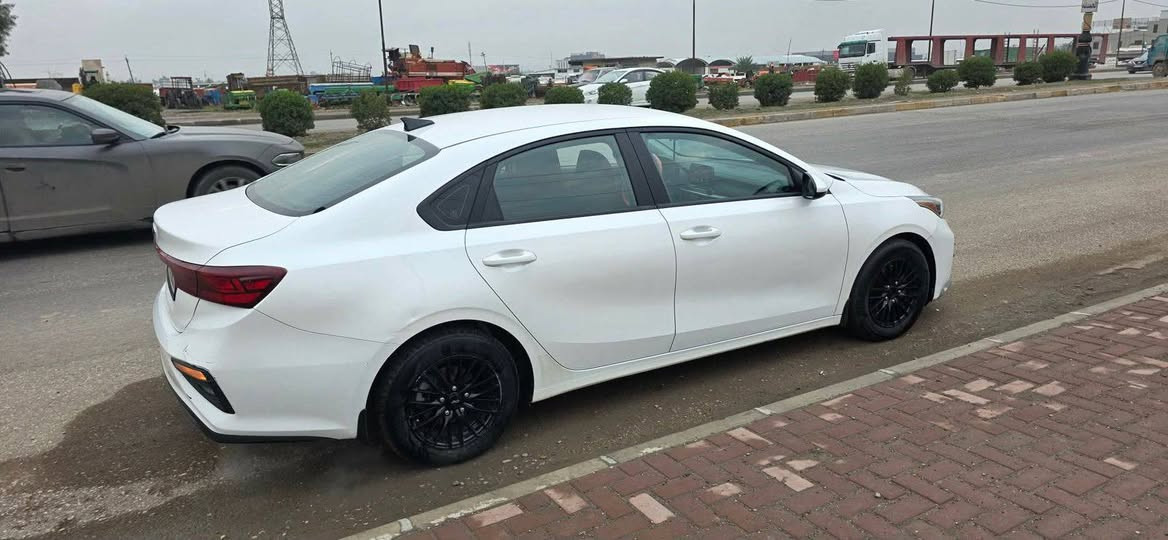 السلام عليكم وحياكم مكتب المدين وياكم 👋
فورتي ٢٠٢٠ 🇺🇸
رقم اربيل سنوية جديدة تشتري من الشرعي 🚦
كابون بانزين بيها ماستر ⛽
محرك ٢٠ دوش شرط كير شرط 🛑
مواصفات نص فول شاشه حساسات كامير 🧿
تبريد تدفئه شغال 💯
بدون ضرر بدون صبغ بيها ملاحظتين فقط 🛠️
ماشيه ٨٠ الف ميل 🆕
السعر ١٣٧ وبيها مجال 💸

قفل ماكو بالتلفون تعال شوف واقتنع.
🔴 اوقات العمل  من الساعه العاشرة صباحا الى الساعه العاشرة مساءا 
  
🔴 غير متواجد على الفيس والماسنجر 

العنوان :- مكتب المدين لبيع وشراء السيارات الموصل موصل الجديدة شارع بغداد مقابل جامع الاغوات قرب مجسر المشاة 
 
الاتصال ع الارقام 
***********
***********
