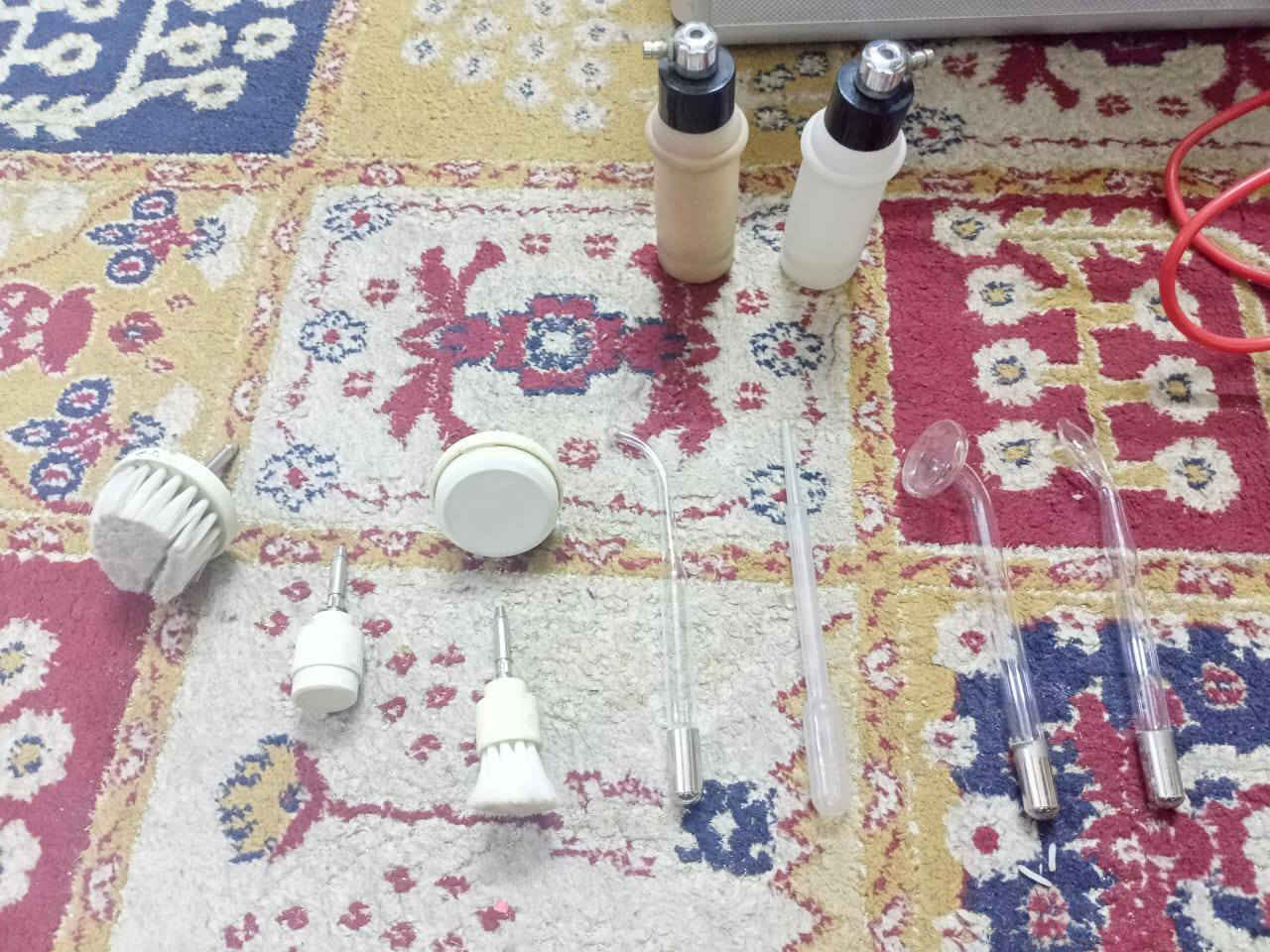 السلام عليكم اخوان جهاز عناية بلبشرة طلعلي بلمزون السعر 55وبي مجال الشعب شارع الصحة ***********
