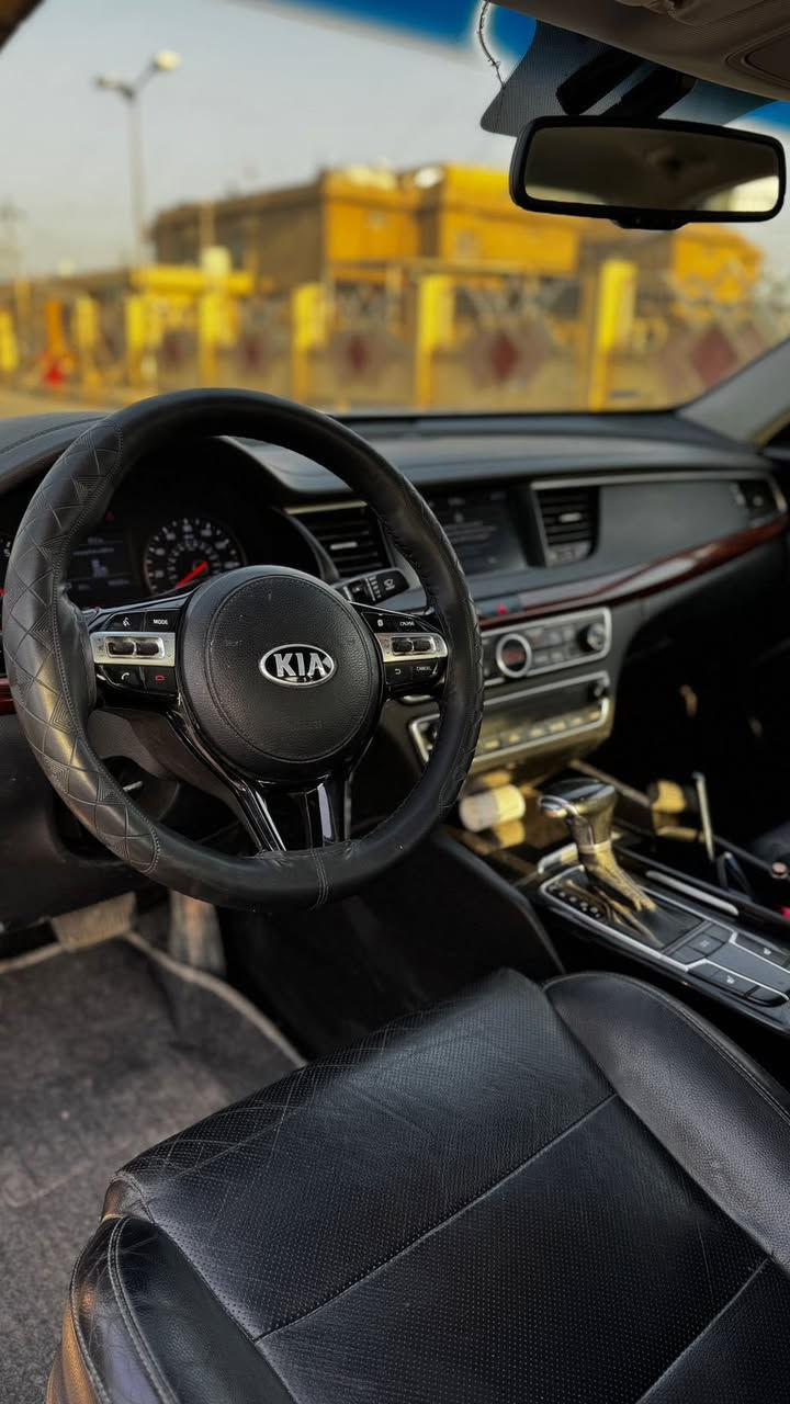 السلام عليكم
كادنزا 2017 وارد امريكي 

محرك 3.3L

ماشيه 100 الف ميل 

صور الحادث مرفقة بالمنشور بدون دواخل بدون ايرباك 

السعر 150$

( مكاني بابل)

واتساب ***********
