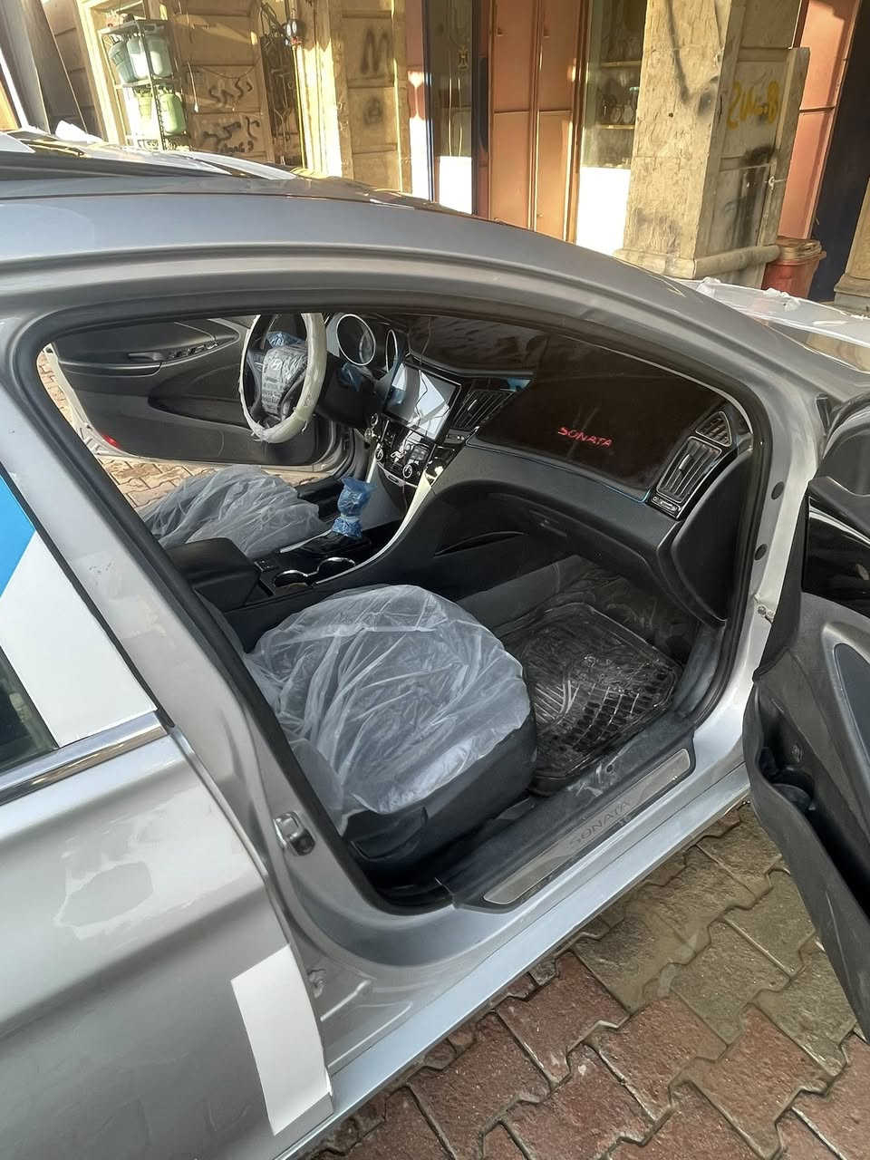 سوناتا 2011 وارد امريكي رقم كركوك تحويل مباشر ضرر جاملق ليمن لمامي بدون دواخل سياره جديده متصرف عليه الف جاهزه من كلشي مواصفات سياره تنته بصمت بيبان وجنطه بصمت تشغيل تدفئه بلكشانهً تبريد قطعتين تبريد وتدفىهً شرط  تخم تاير جديد مناقصه برقي مكان سياره تكريت سعر ١١٠ وبيه مجال وحياكم الله (ملاحضه ممتواجد عنت اتصل وتلل ***********
