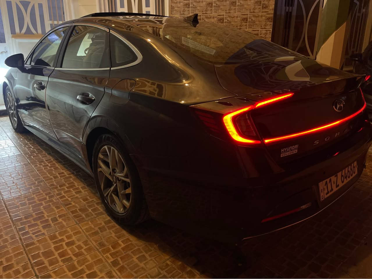 السلام عليكم 
للبيع فقط وماكو هيج سعر
(السعر 125 بيهه مجال جدا جدا بسيط)
سوناتا 2023 وارد امريكي حادثهه الجاملغات الخلفيه وبابين عكس السايق 
الحوض سليم 
بجم كبس مكفول من كلشي 
صبغ اقل الحزام 
فول مواصفات 
بصمه تشغيل وقفل وصندوك 
بانوراما 
شاشه عدادات 
لد امامي خلفي 
كشن كهرباء + تدفئه 
رادارات + قياده ذاتيه 
وبعد هواي مواصفات 
رقم بغداد الجديد بأسمي 
حادثهه موضح ورقم الشاصي موجود 
وخواتها معروفات اسعارهن 
مكانهه بغداد حي العامل 
***********
واتس اب ***********
(kmhl14ja6pa266583) بغداد, العراق

