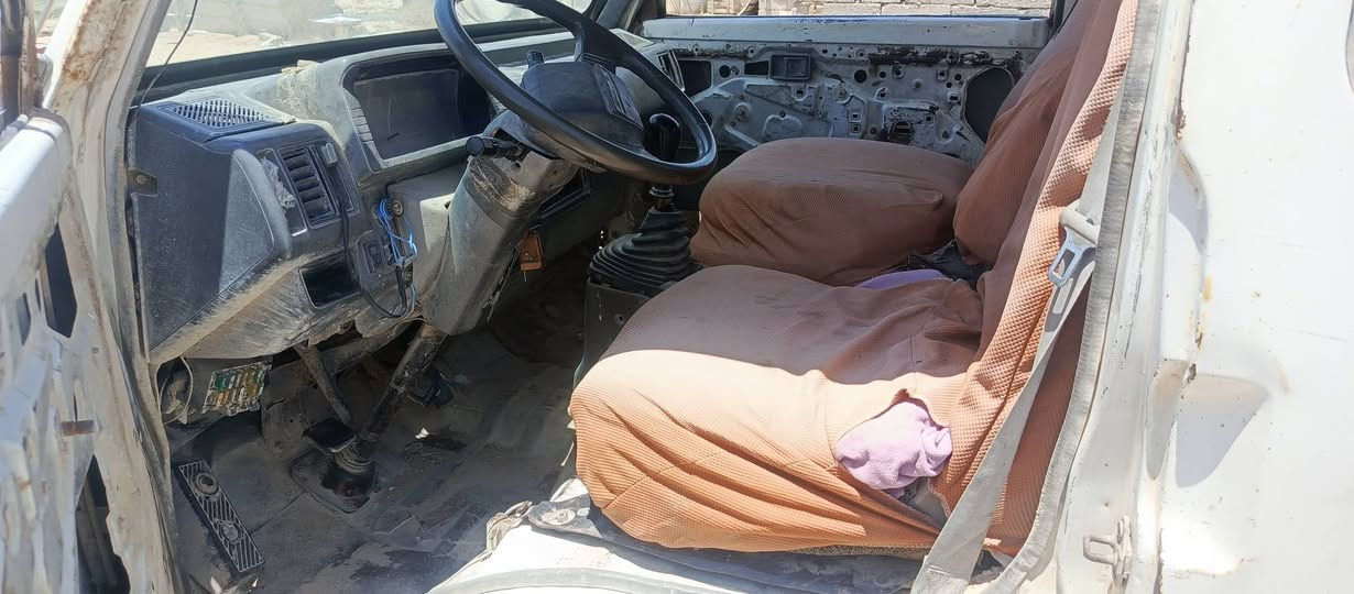 السلام عليكم للبيع كيه حمل موديل 94 سنويه لل 2030 بسمنه تحويل مباشر كير محرك خير من الله لاتنقيص لا تبخير سياره جازه تنكر سويج وتطلع سعر 38 بيهه مجال قليل مكان كربلاء اتصال ***********
