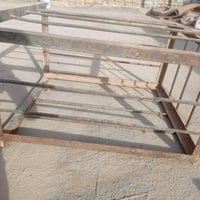 قفص مكيف • ميز مبردة • طباخ فلافل