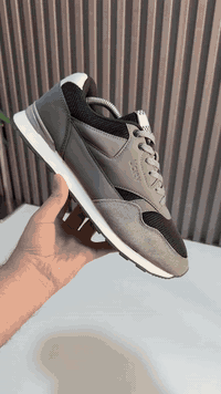 قياس 44 السعر 15 الف توصيل موجود لجميع المحافضات  واتساب 07705164854