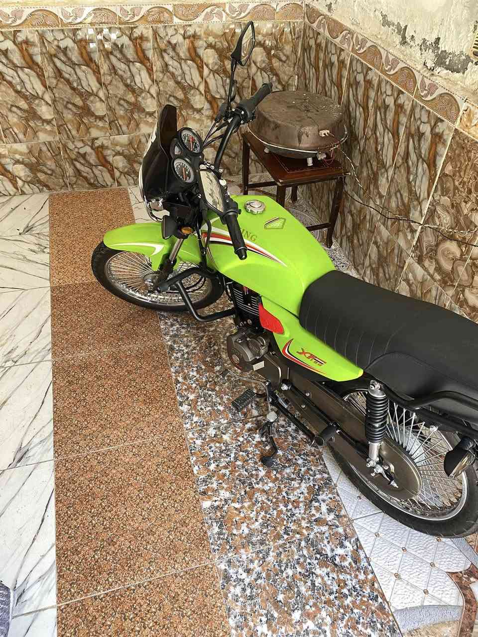 دراجه شينك للبيع سعر واحد300العنوان بصره رقم الهاتف ***********
