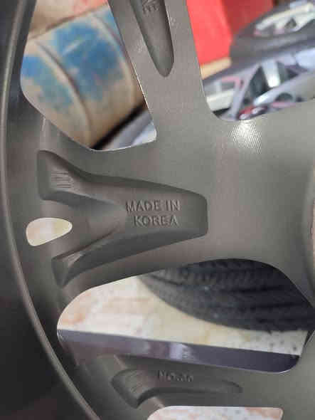 تخم ويل كب كروم كوري الاصلي ابو الختم حجم 17شرط الفحص بلبلنص لاعواج ولاتصليح حتى شخط مابيهن جدد  مال سوناتا موديل 23 مع تخم تاير حجم 17.55.215نضافه 60بلميه بيع او مراوس السعر 425قفل مكاني نجف مكتب الرشيد ***********
